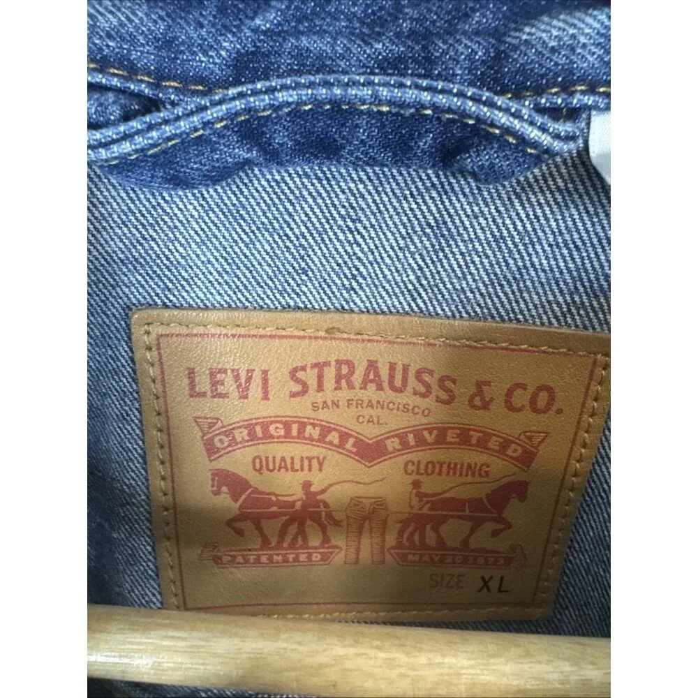 Levi’s Trucker Denim Jacket XL Distressed‎ Faded Classic Style Modified